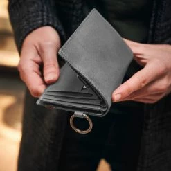 Lucleon Portefeuille en cuir gris anti-RFID avec porte-clés Lonnie 8 Lucleon Portefeuille en cuir gris anti-RFID avec porte-clés Lonnie -Portefeuilles Soldes 18142 scaled
