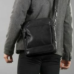 Lucleon Sac de ville en cuir noir classique Montréal -Portefeuilles Soldes 19762 05 scaled