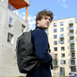 Lazy Bear Sac à dos pliable noir Lemont -Portefeuilles Soldes 20215 1 square scaled