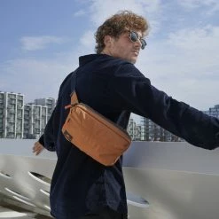 Lazy Bear Sac banane pliable brun Lannie -Portefeuilles Soldes 20236 1 square scaled