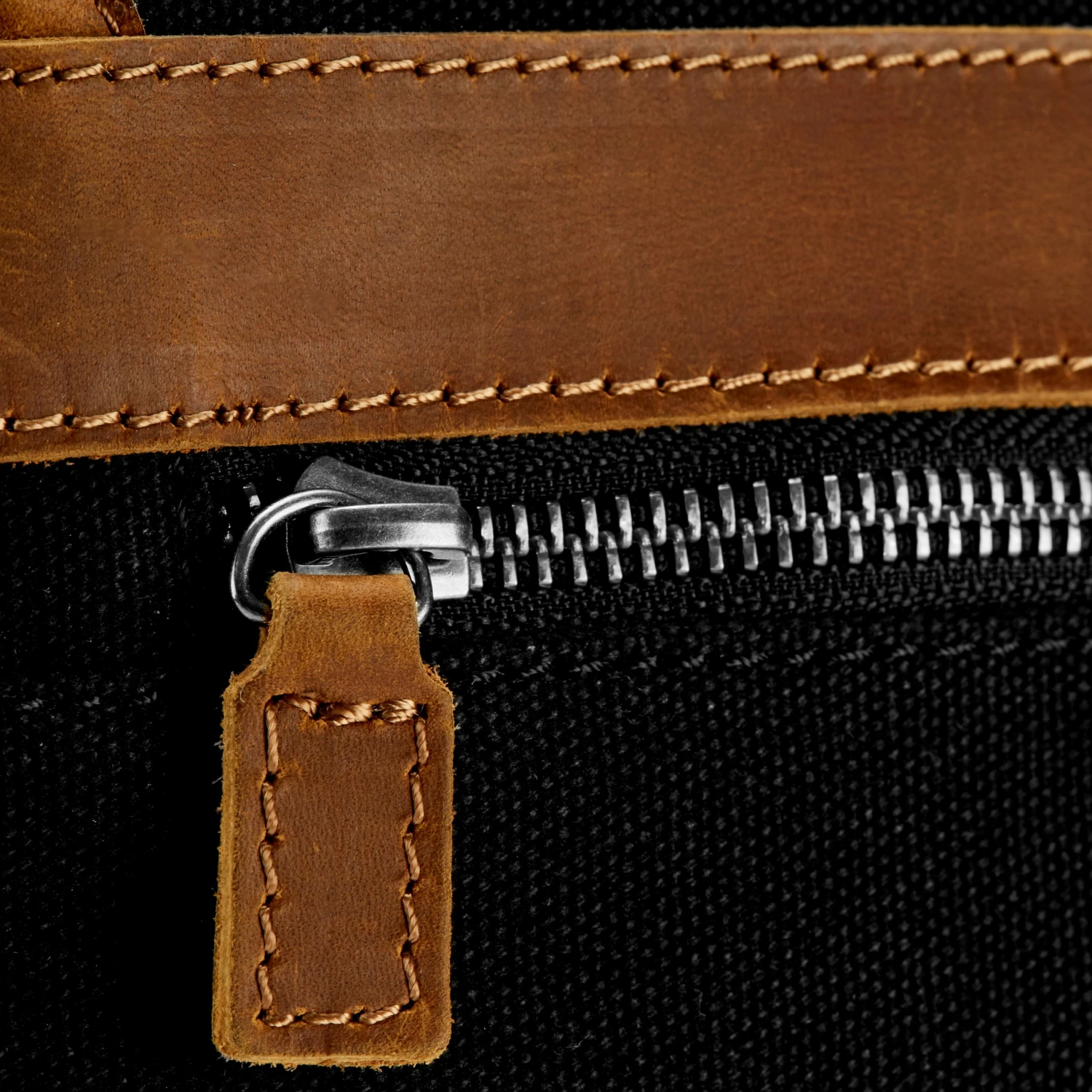 Salt & Hide Sac messager noir et beige Saul 6 Salt & Hide Sac messager noir et beige Saul – Image 6