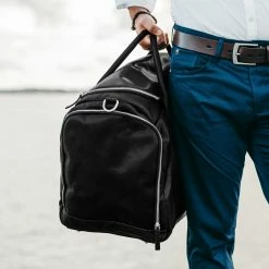 Lucleon Sac de voyage XL Montréal en cuir noir 8 Lucleon Sac de voyage XL Montréal en cuir noir -Portefeuilles Soldes bag black 3 scaled