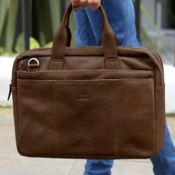 Lucleon Sac brun pour ordinateur portable "California" -Portefeuilles Soldes brun california skuldertaske 1 scaled