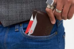 Lucleon Porte-cartes Bruce marron 11 Lucleon Porte-cartes Bruce marron -Portefeuilles Soldes img 0646 scaled