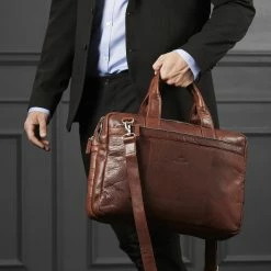 Lucleon Sac pour ordinateur portable Montréal en cuir marron -Portefeuilles Soldes rst megashoot bags 14141 2 scaled