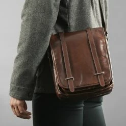 Delton Bags Sac en cuir marron Togo 10 Delton Bags Sac en cuir marron Togo -Portefeuilles Soldes rst megashoot bags 5762 2 scaled