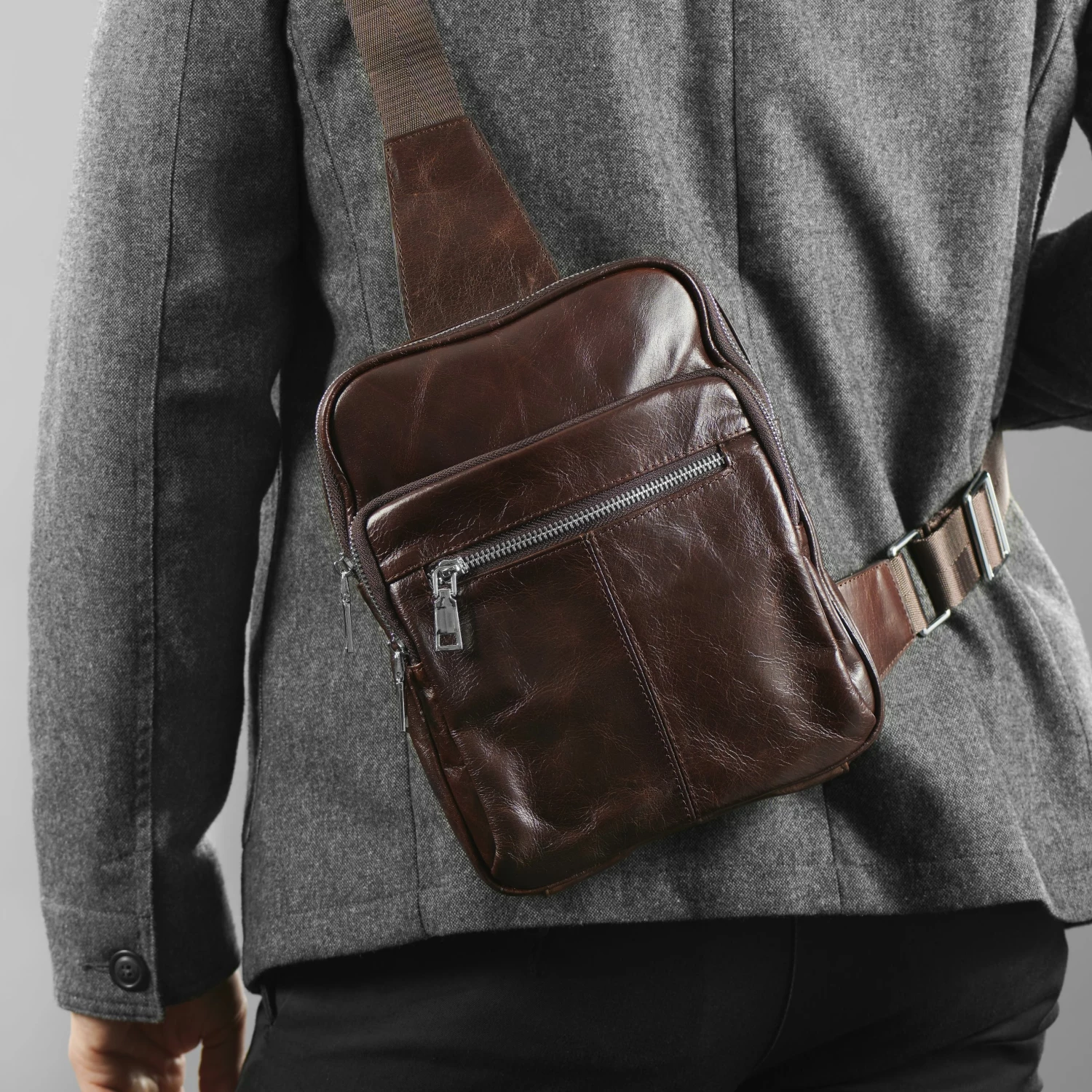 Delton Bags Sac à bandoulière marron foncé Manitoch 3 Delton Bags Sac à bandoulière marron foncé Manitoch – Image 3