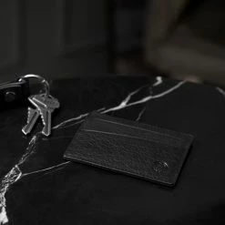 Lucleon Mini porte-cartes Montreal en cuir noir RFID -Portefeuilles Soldes rst megashoot wall 1 14003 scaled