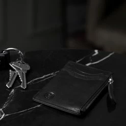 Lucleon Porte-cartes en cuir noir Montréal -Portefeuilles Soldes rst megashoot wall 1 19743 scaled