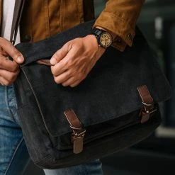 Delton Bags Sacoche en toile gris foncé 9 Delton Bags Sacoche en toile gris foncé -Portefeuilles Soldes untitled 1221 sq scaled